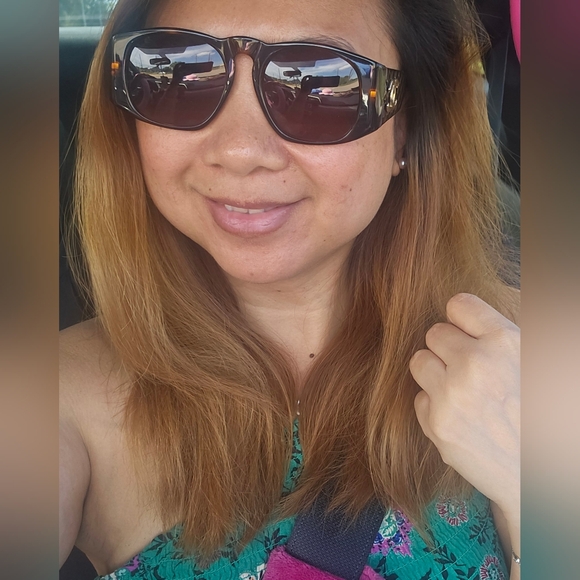 GUC CHANEL SUNGLASSES - Picture 2 of 9